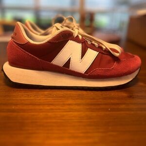Women’s New Balance 237